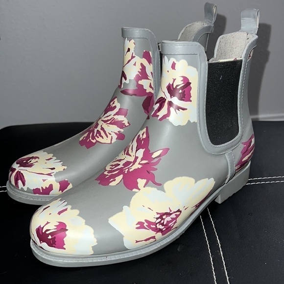 JustFab grey floral Rouela Rain Boot short size 8 - Picture 6 of 9